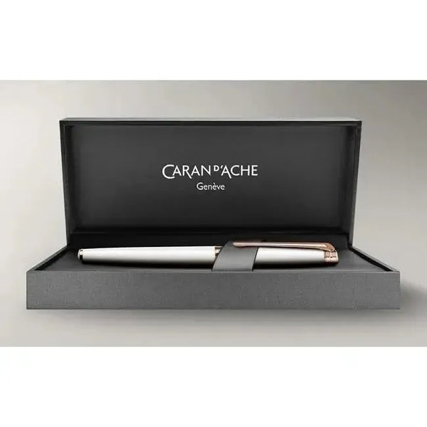 Stylo Plume Caran d'Ache Léman Slim Blanc Or Rose-Stylo Plume-Caran d'Ache-Papeterie du Dôme