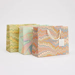 MIR Sac Cadeaux Imprimés à la Main-Sac Cadeau-Paper Mirchi-Moyen-Marble bouquet-Papeterie du Dôme