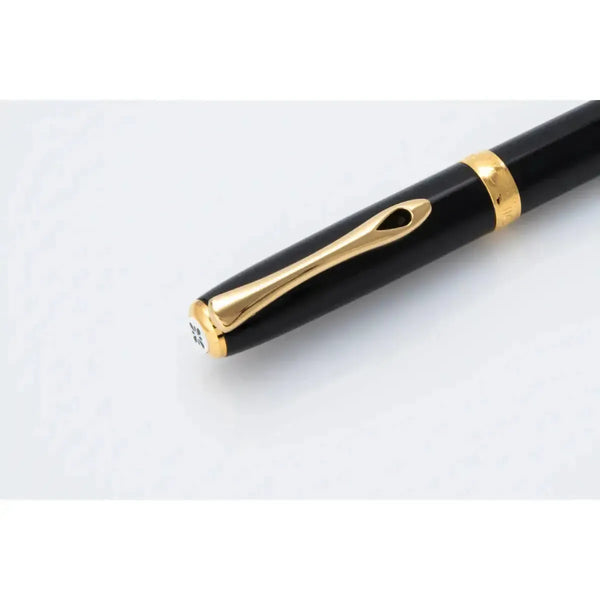 Stylo Plume Diplomat Excellence A2 Laqué Noir Doré-Stylo Plume-Diplomat-Papeterie du Dôme